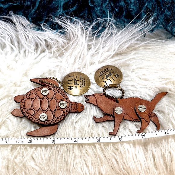 2 Will Leather Goods Jointed fidget Keychain Bag Charms ULTRA RARE Turtle Wolf - Picture 11 of 12
